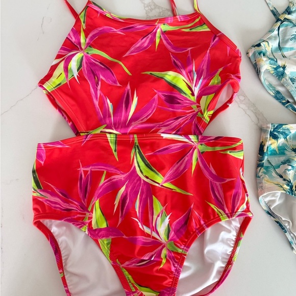 2 Old navy Tropical Kids Swim- one piece cut out. EUC size xl 14-16 - Picture 3 of 7